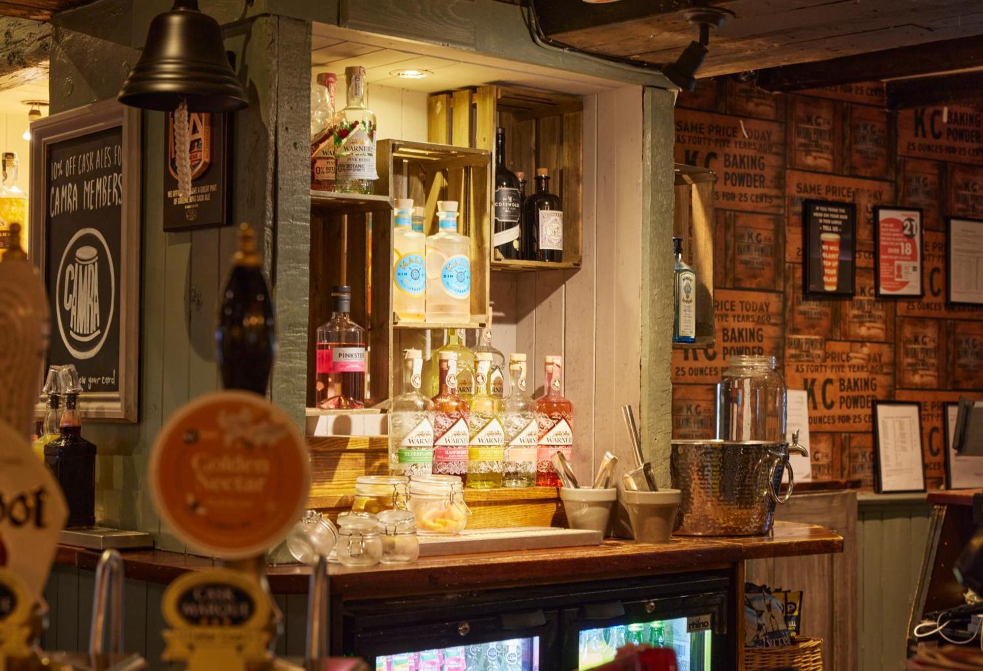 Crossroads By Chef & Brewer Collection Weedon Bec Exterior foto