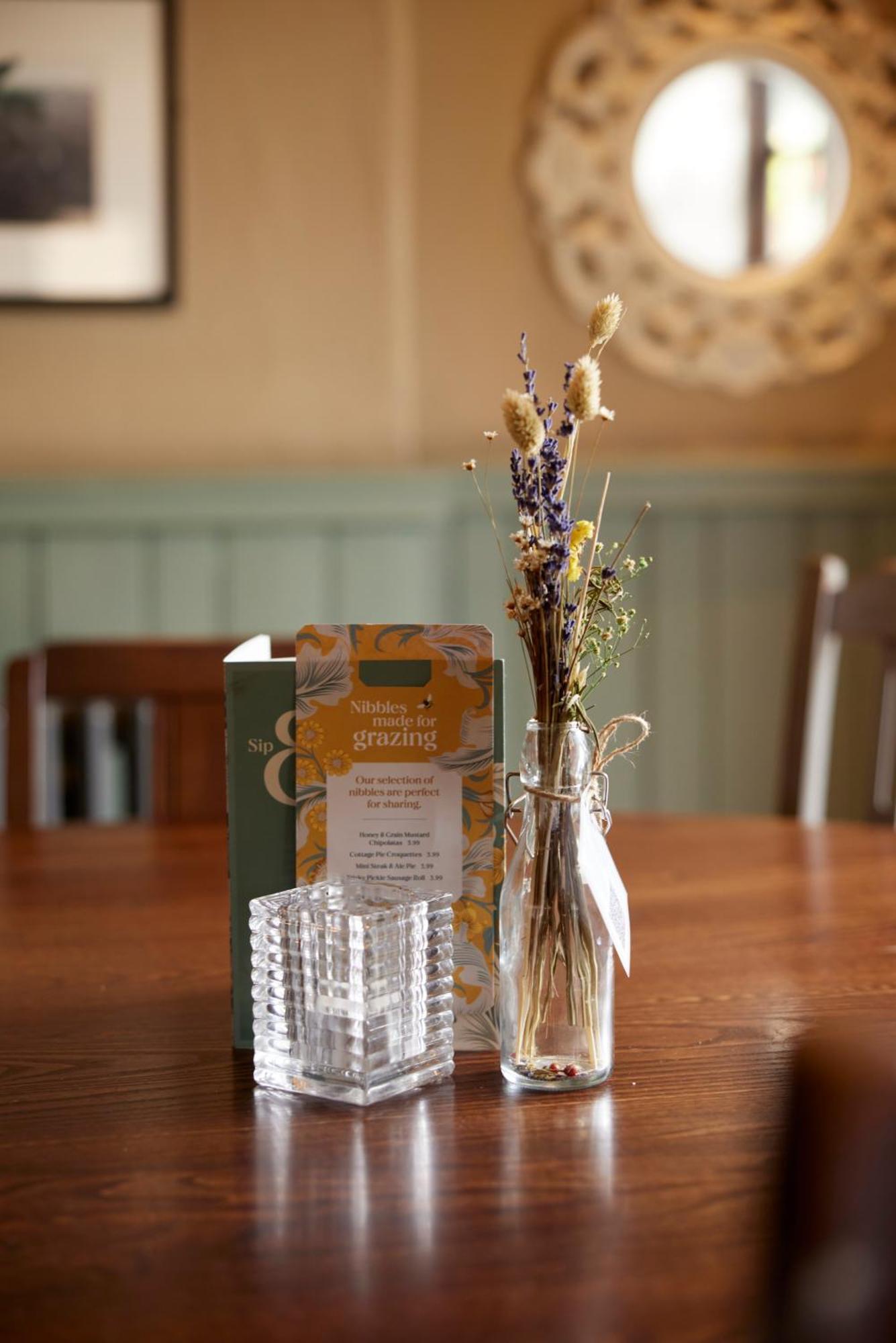Crossroads By Chef & Brewer Collection Weedon Bec Exterior foto
