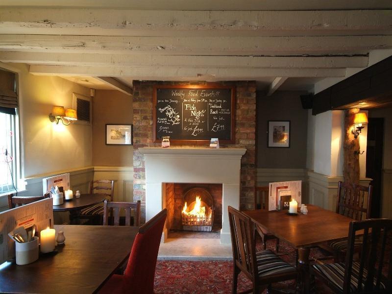 Crossroads By Chef & Brewer Collection Weedon Bec Exterior foto