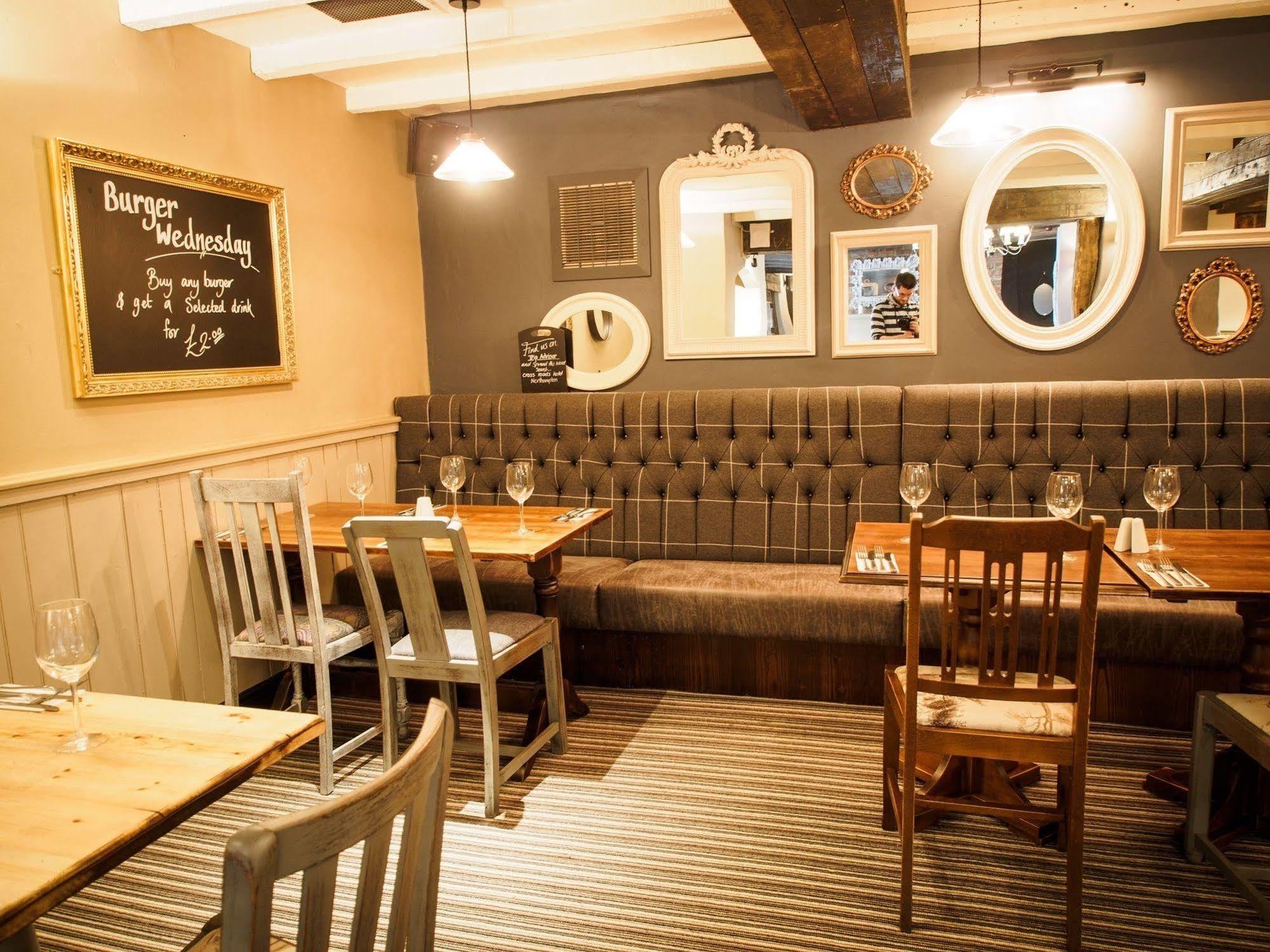 Crossroads By Chef & Brewer Collection Weedon Bec Exterior foto
